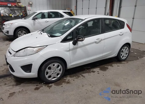 2013 Ford Fiesta S z USA, uszkodzony, nr VIN 3FADP4TJ1DM215582